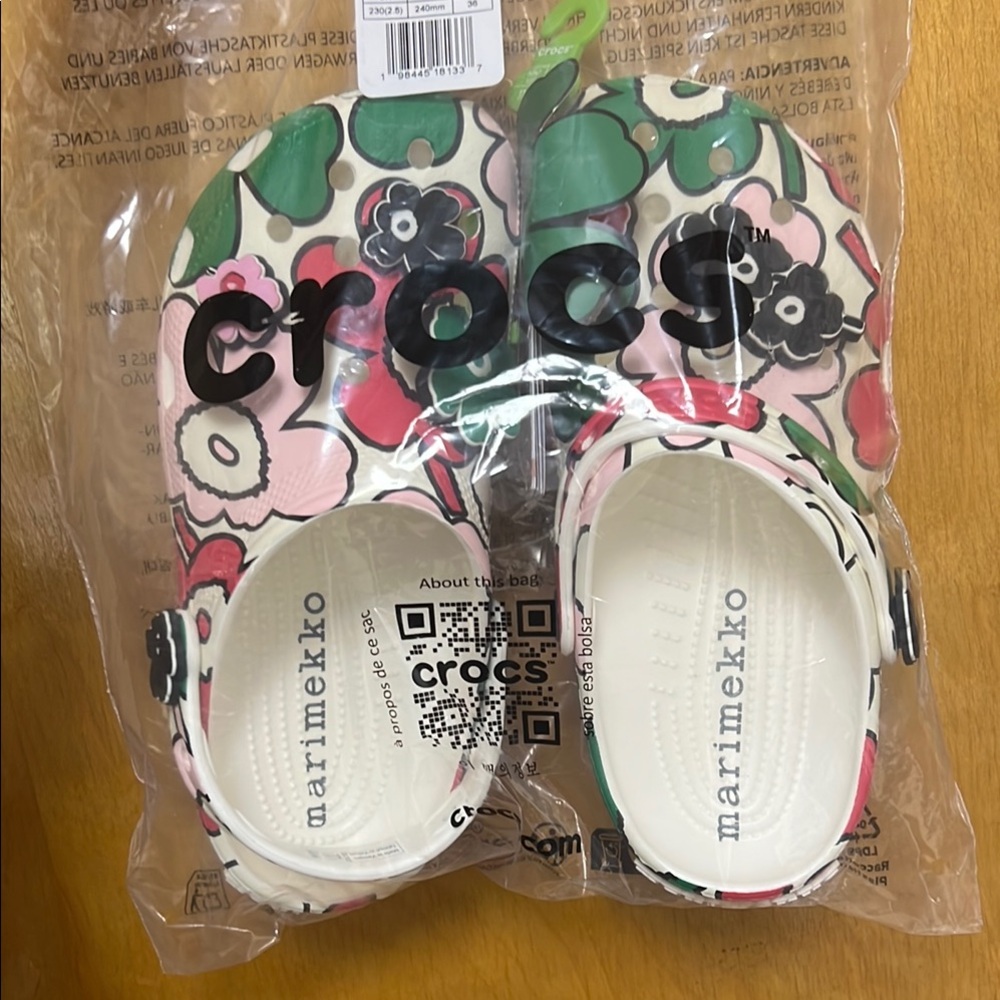 CROCS x Marimekko Green and Pink Clogs Stylish Mules crocs NWT